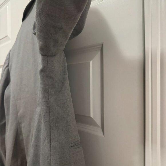 Le Château Double-Breasted Grey Blazer – Size XL - Picture 6 of 6